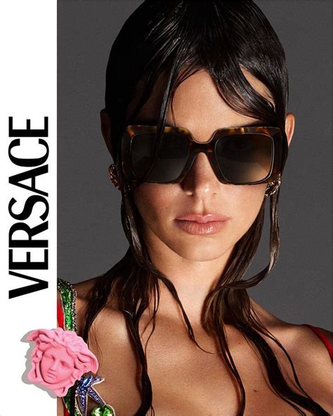 versace sunglasses campaign|VERSACE EYEWEAR SPRING.